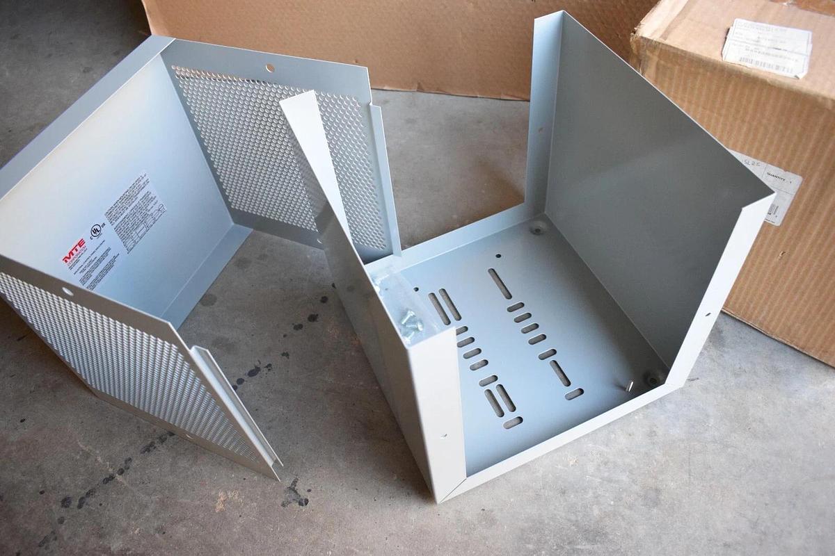 (NEW) GE / GENERAL ELECTRIC 37GCAB13V , A-2327 Type 1 Reactor Cabinet Enclosure