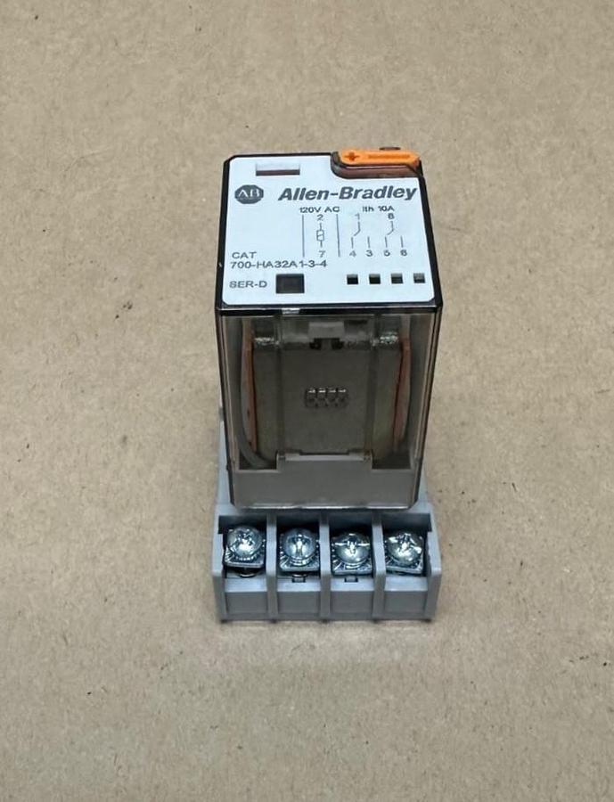 Used ALLEN BRADLEY 700-P400A1  700P400A1 Series A 115-120V Direct Drive Relay