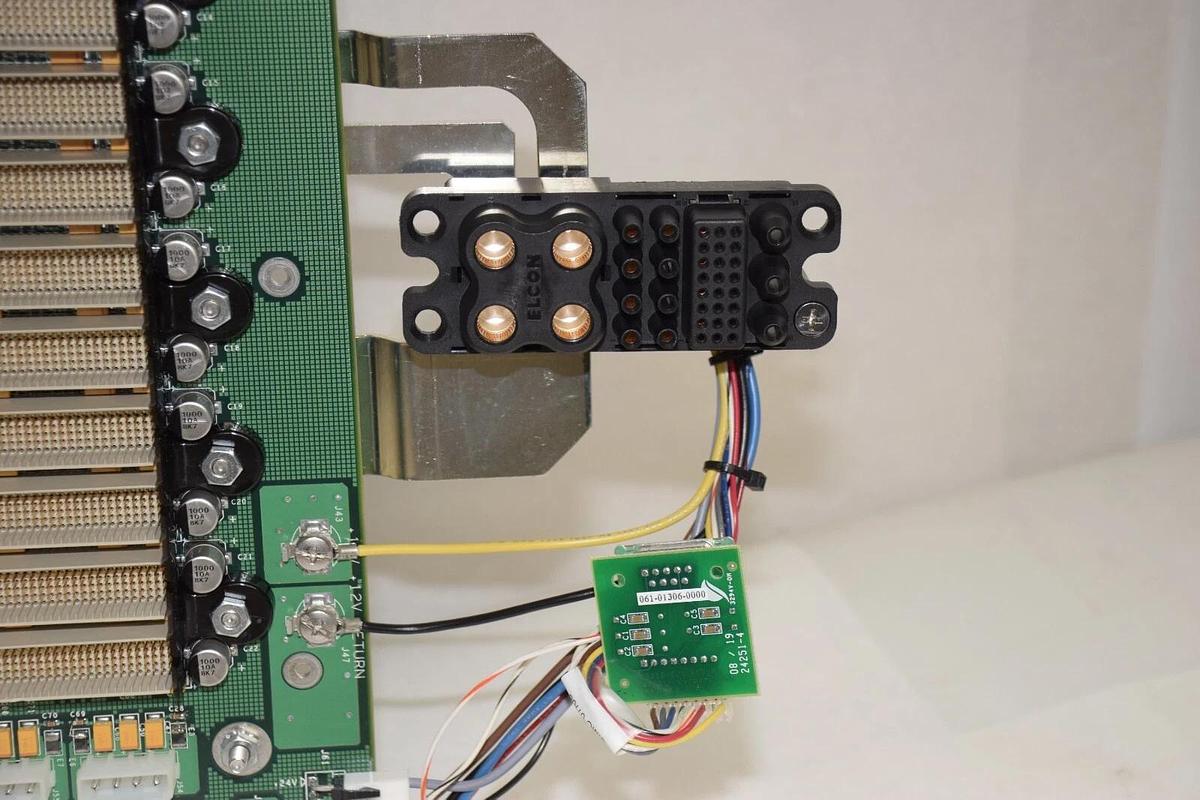 Used RADISYS CORP. 061-01305-0052 , 060-30461-0005 Circuit Board