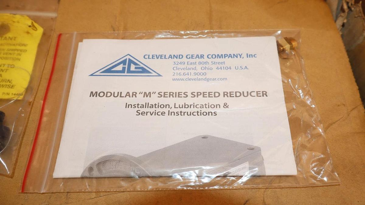 CLEVELAND GEAR BOX SPEED REDUCER M3211AAH30C-S TYPE IC RATIO 30:1 TYPE I (New)