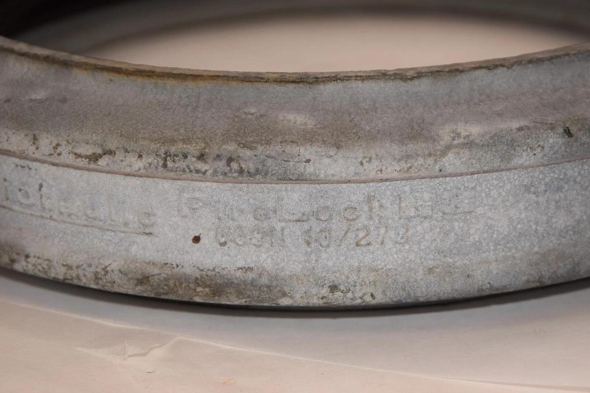 (NEW) VICTAULIC 10/273-009N 10/273 009N 10" EZ Coupling With Gasket