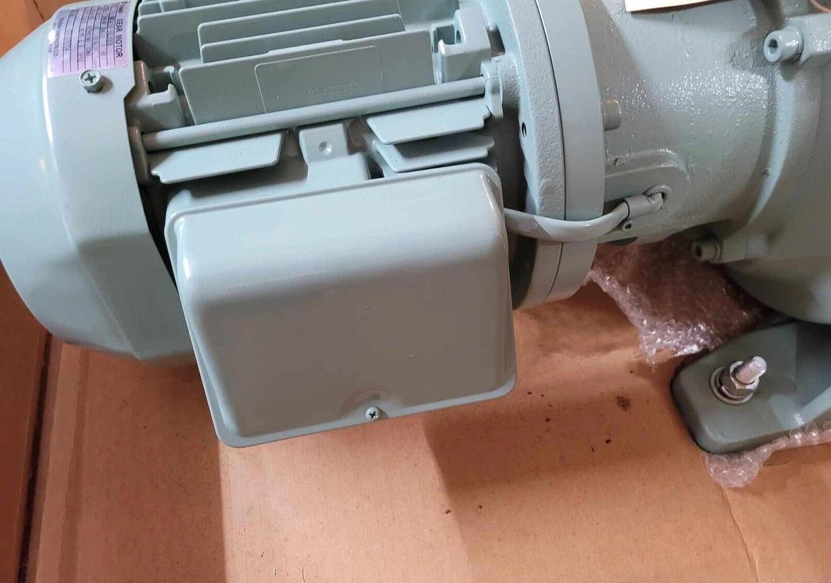 Tsubaki Emerson Gear Motor GMTA150-50L60CB GMTA150L60CB 3ph 1.5kW 1:60 220v NEW