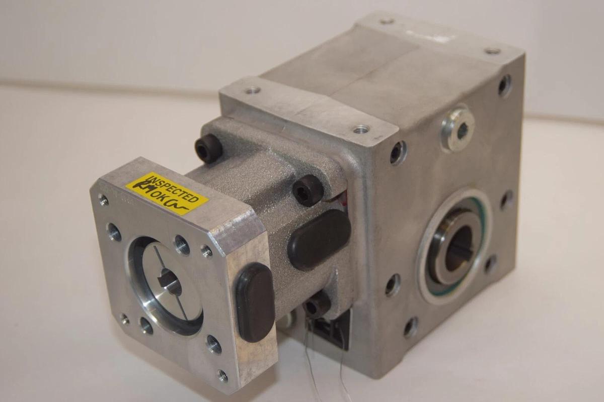 (NEW) CONEDRIVE S03020.SWSAD03BCHCG Ratio 20:1 1" Bore Gearbox