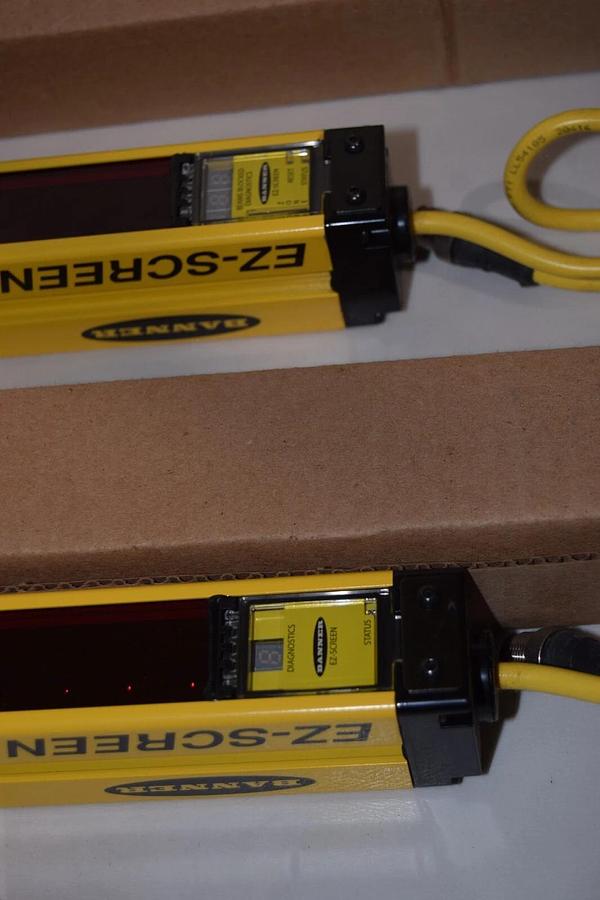 BANNER Light Curtain Set Kit 11921 SLSP30-1200P44NT 30mm Emitter & Receiver NEW