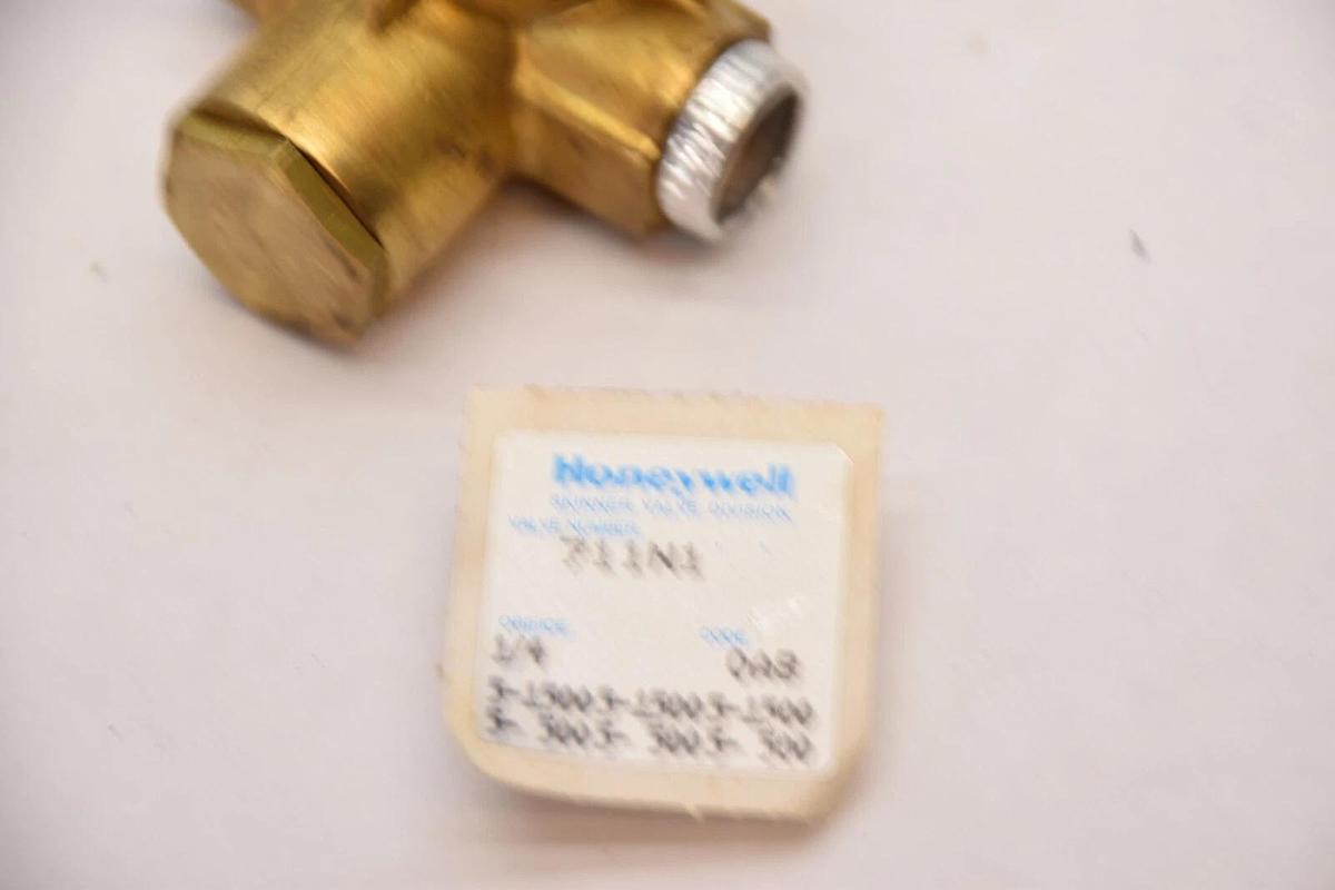 (NEW) HONEYWELL / SKINNER 711N1 2-Way Valve 1/4" Orifice