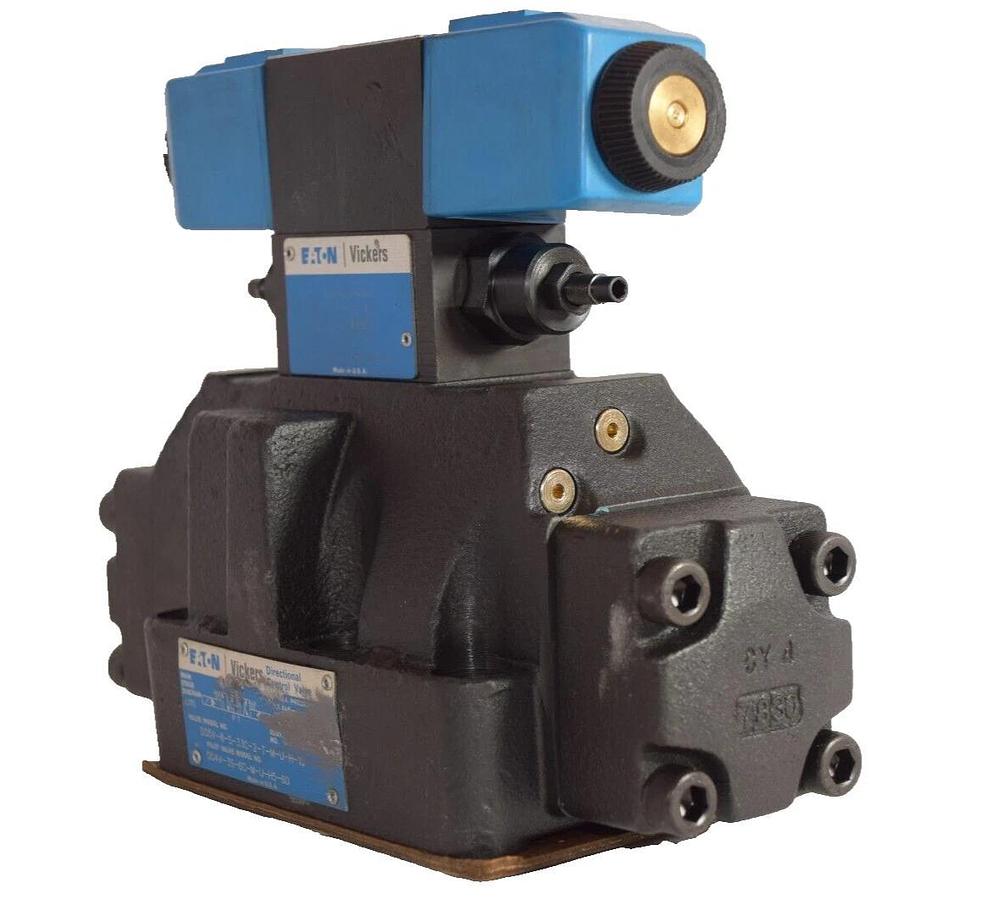 Vickers Directional Control Valve DG5V-8-S-33C-2-T-M-U-H-10 DG4V3S6CMUH560 *NOS*