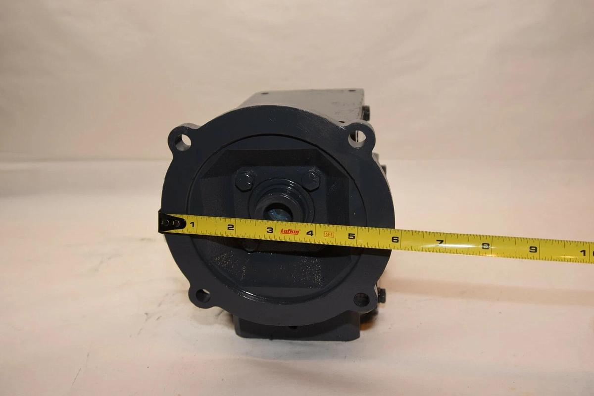 (NEW) STERLING ELEC. 206BQ010142 10:1 1" Shaft Gear Box / Speed Reducer