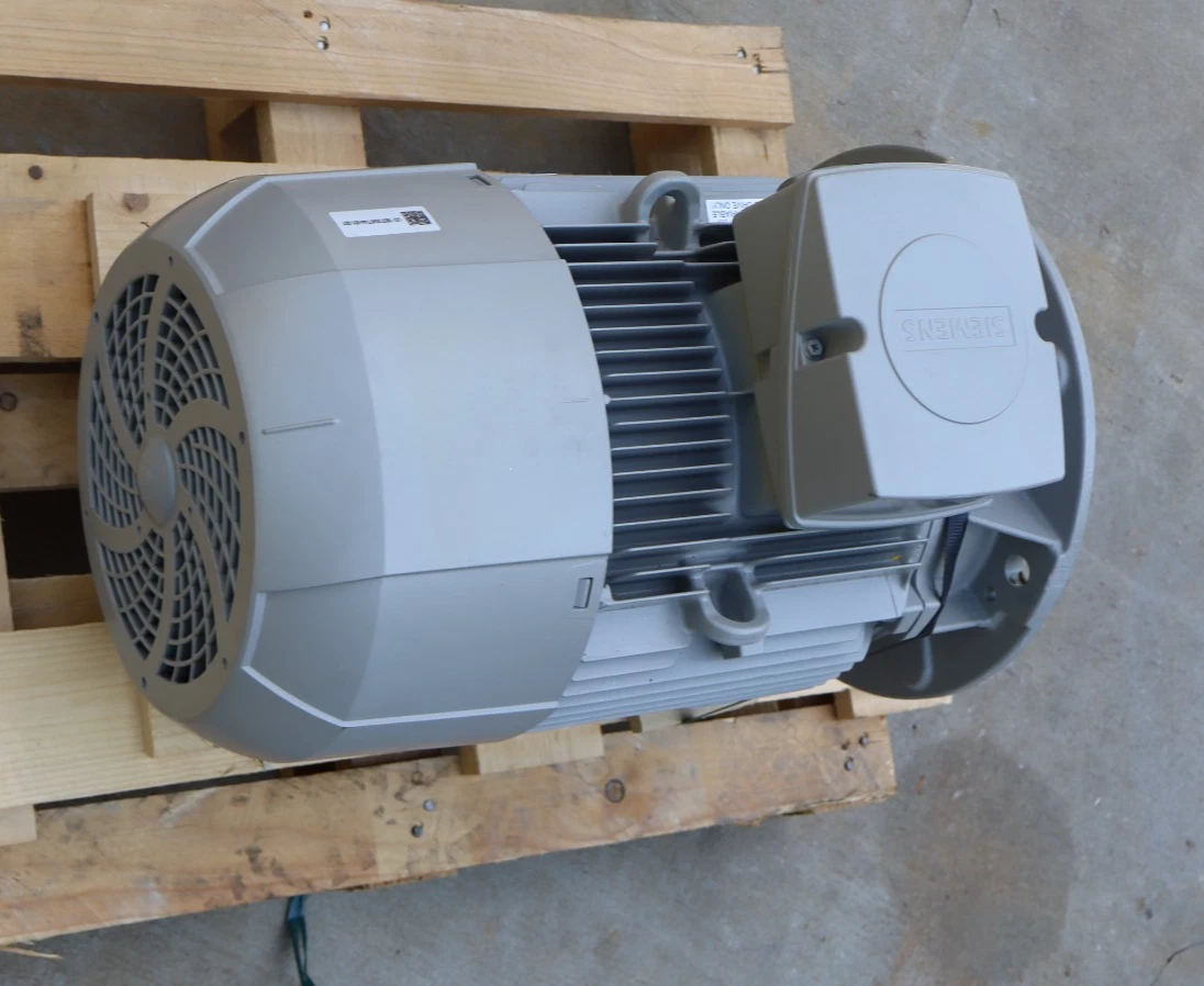Siemens 3ph Motor IE2 1AV2163A 1LE10011DA334JA4 UD 1807/2047744-001-001 15kW NEW