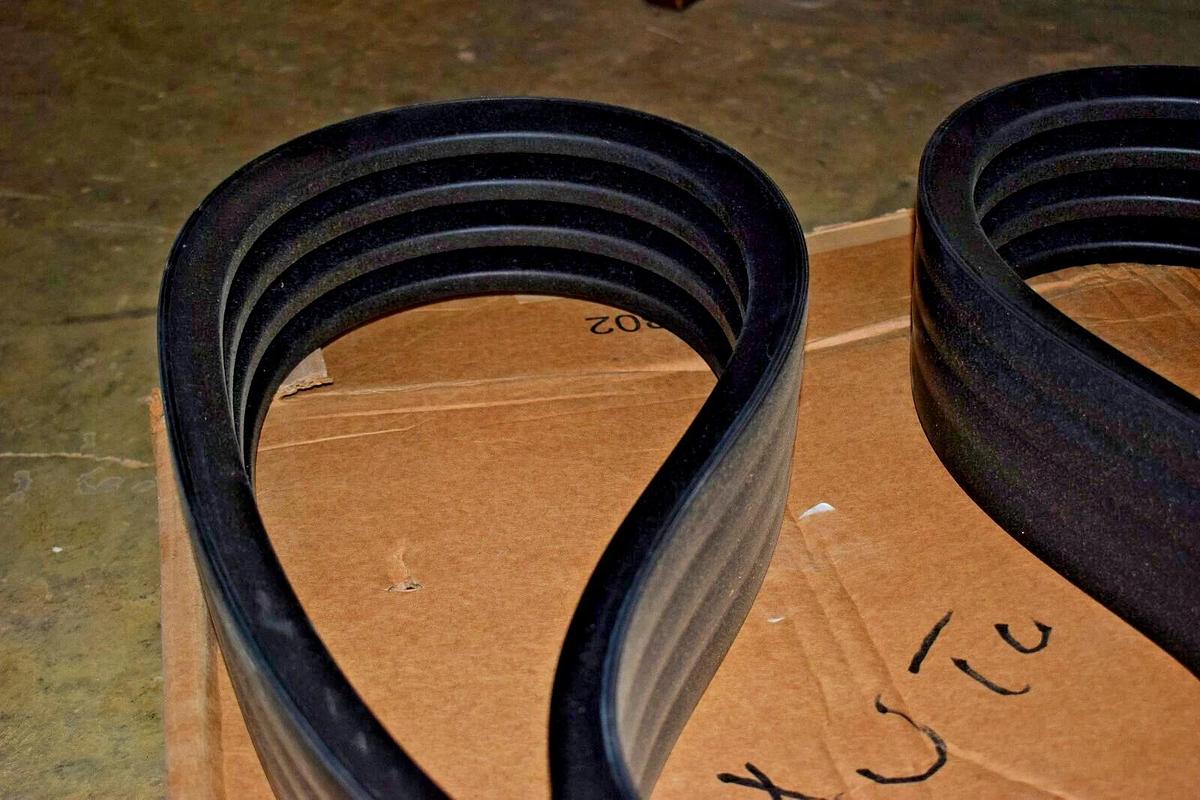 GATES Belt V-Belt 8V1250 4/8V1250 SUPER HC POWERBAND 4 RIB 9387-4125 (NEW)