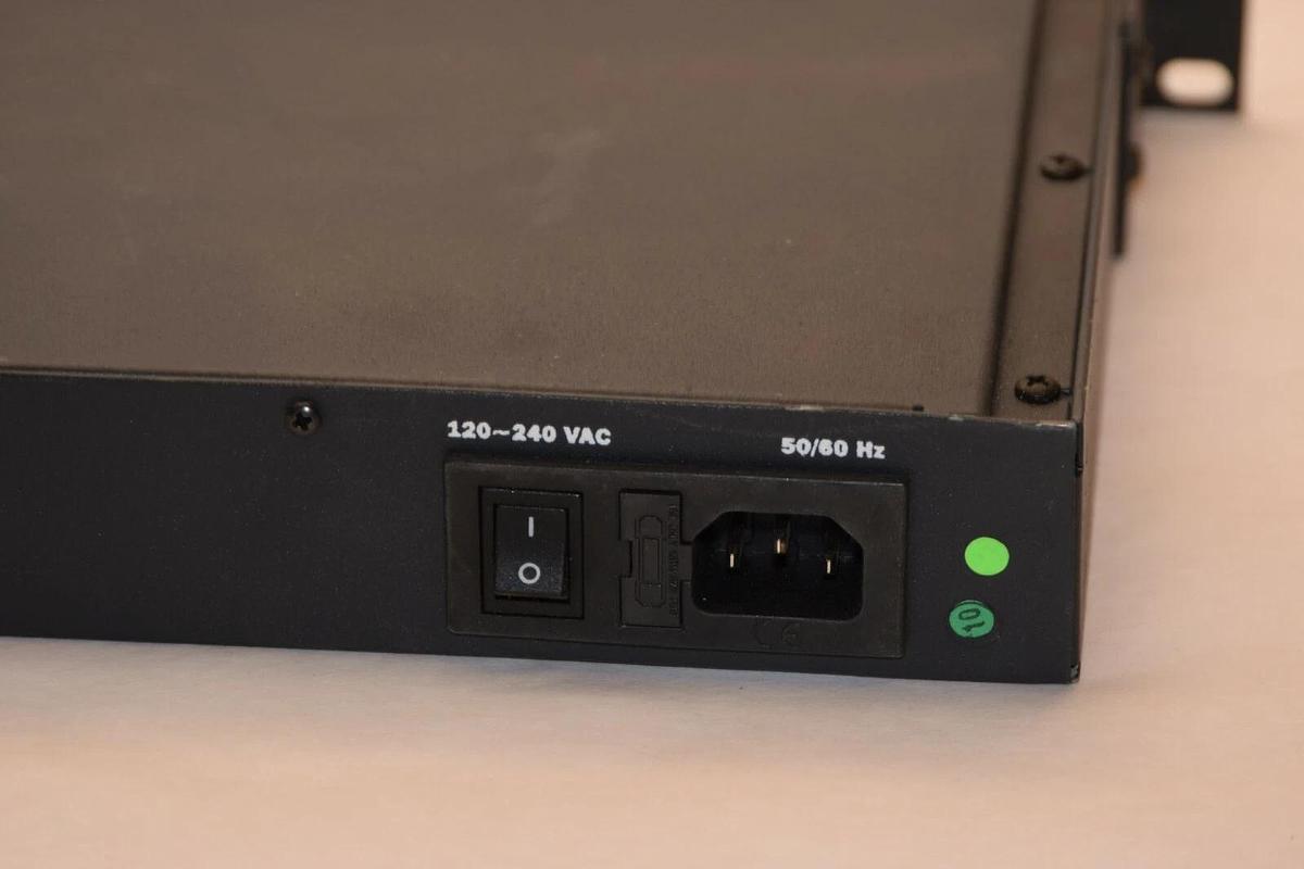 Used PELCO CM9760-CCC System 9760 120-240Vac 50/60Hz Hot Switch