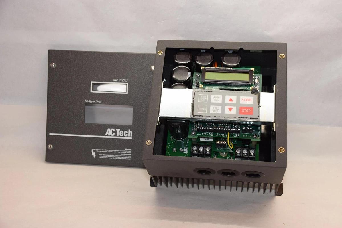 LENZE M1450CH 5HP 3.7KW Inverter Drive (NEW)