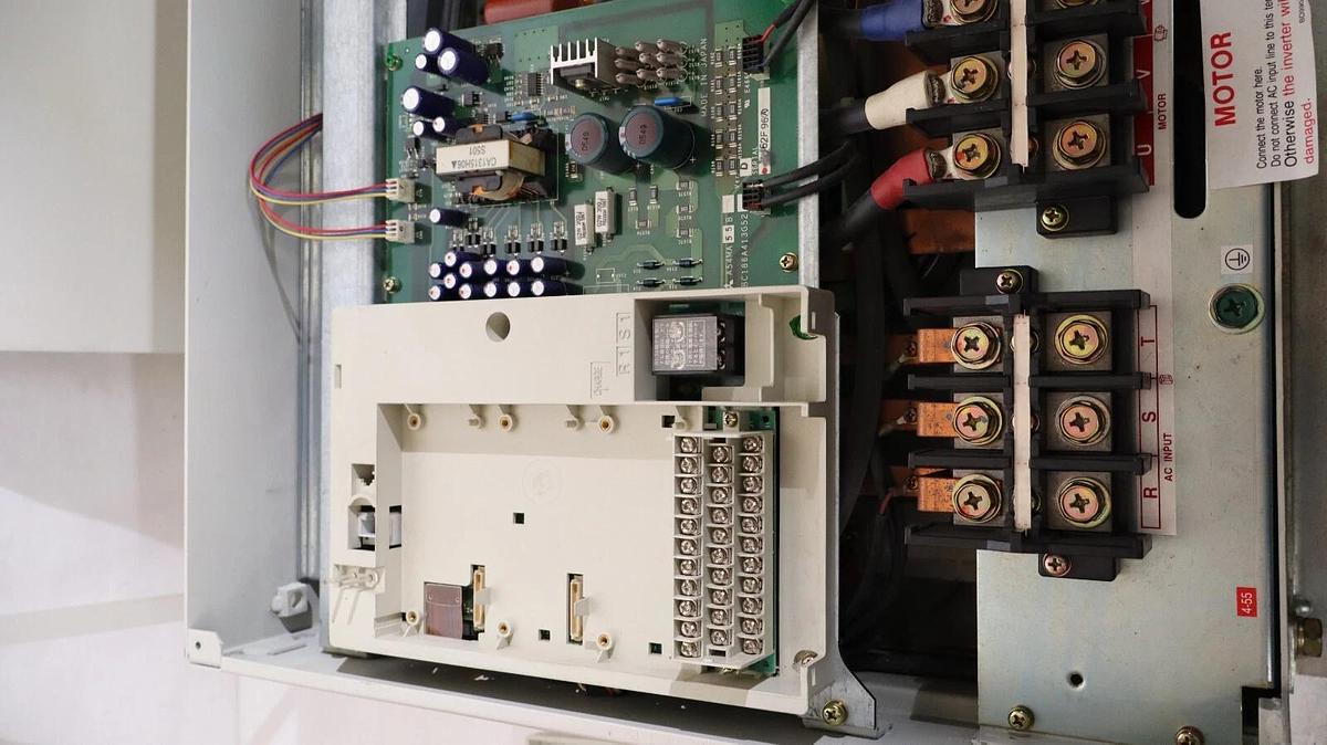 Mitsubishi Drive FR-A540-55K-TF FRA54055KTF 172a 3ph 380-480v 75hp 100hp *Refurb