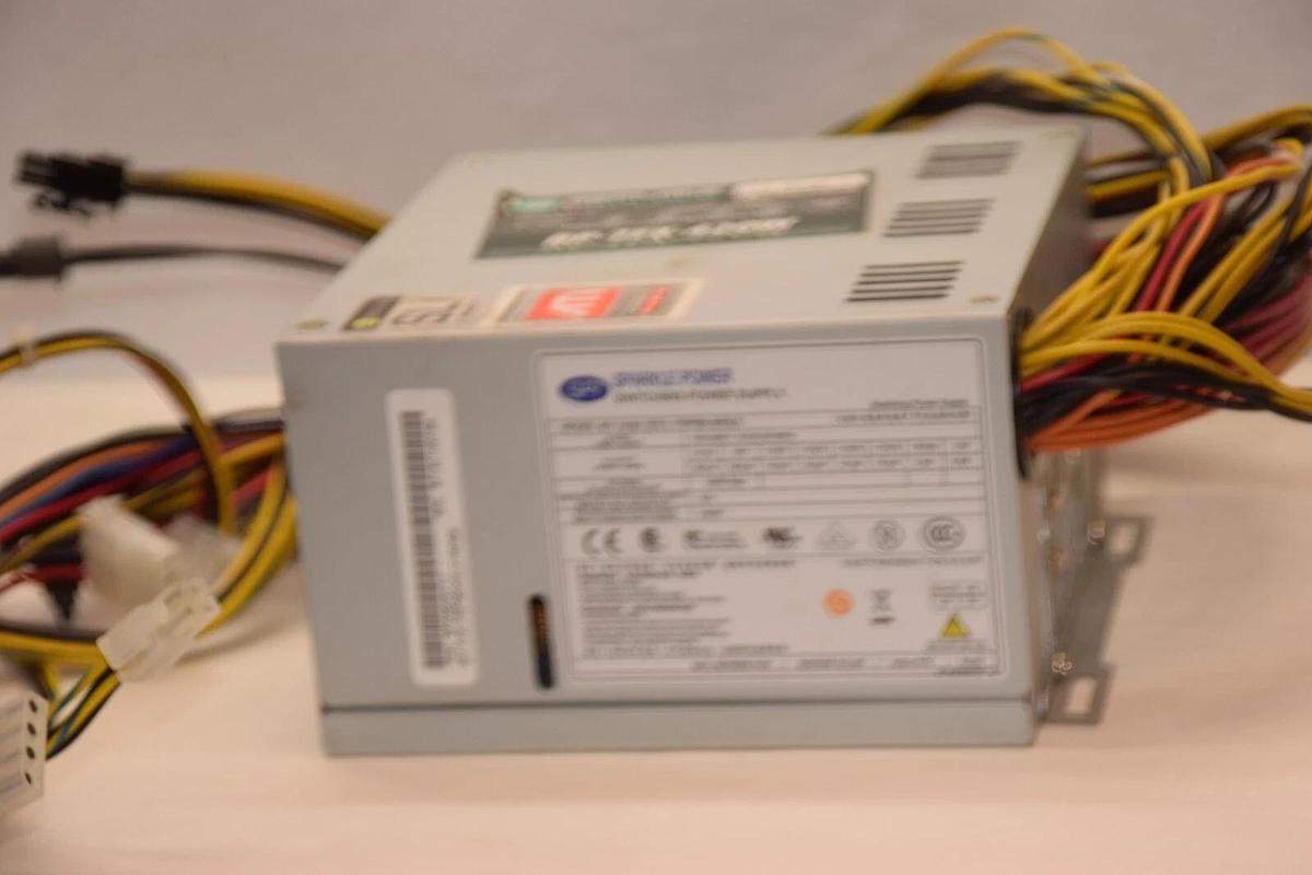 Used SPARKLE POWER FSP650-80GLC , RP-TFX-420W 100-240V  10-5A Switching Power Supply