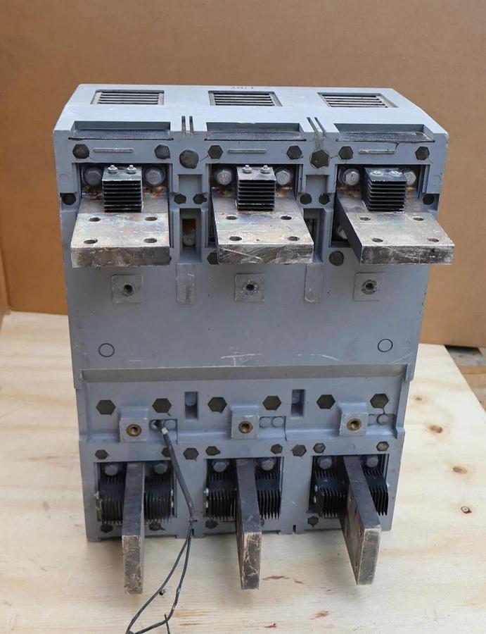 Used GE General Electric TPS253F 2500A Power Break Circuit Breaker 600v w/ 2500a Trip