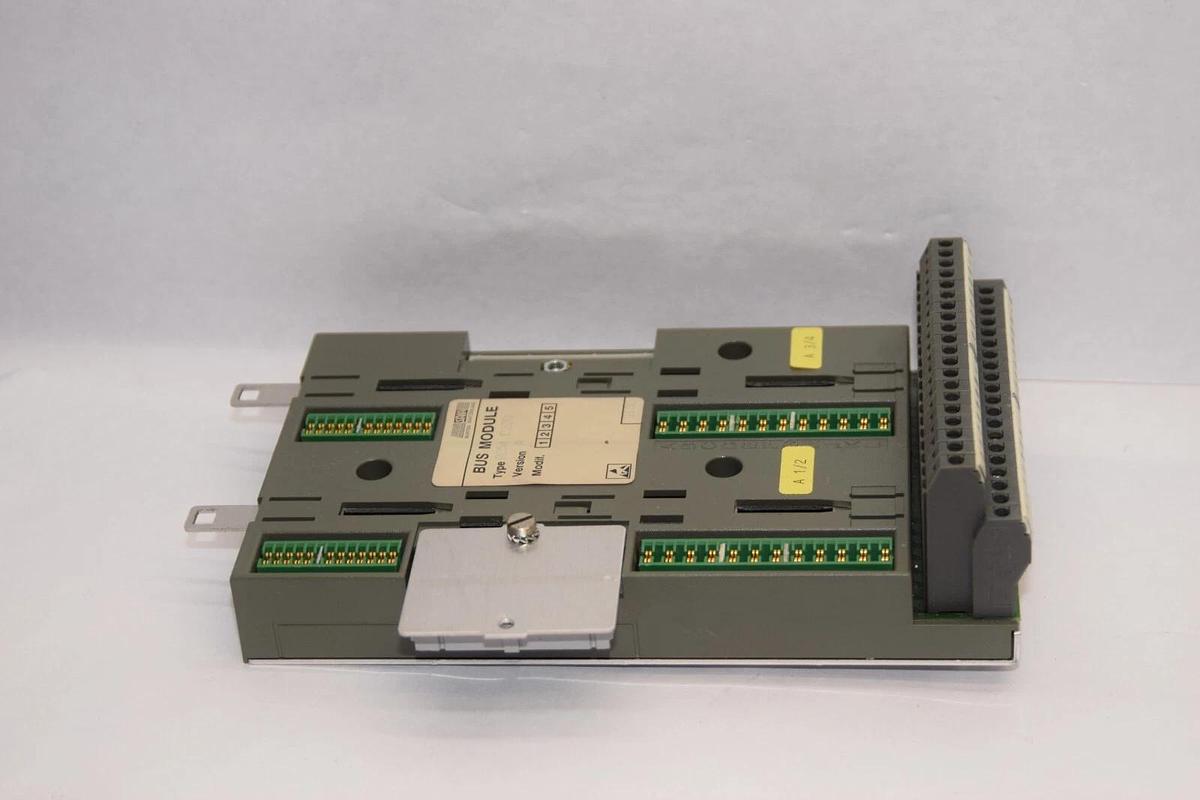 Used SAIA PCD4.C220 Version A Bus Module