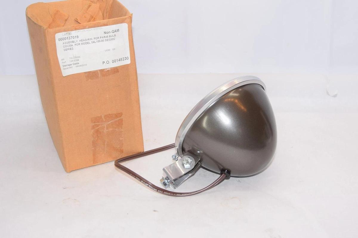 (New) 0000137019 S6L100-80 VINTAGE Ratrod Automotive Head light 5.7V 20W Bulb