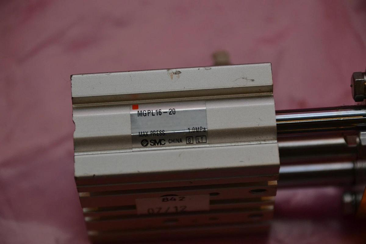 Used SMC SLIDE TABLE VALVE MGPL16-20 MGPL16 20 MGPL1620