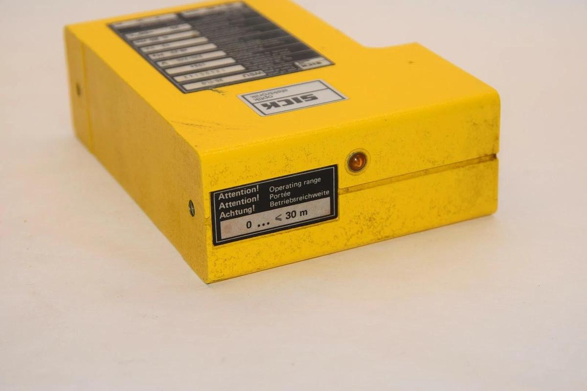 Used SICK Photoelectric Receiver WSU 25-100 WSU25100 220/240V 48/62Hz 12Va