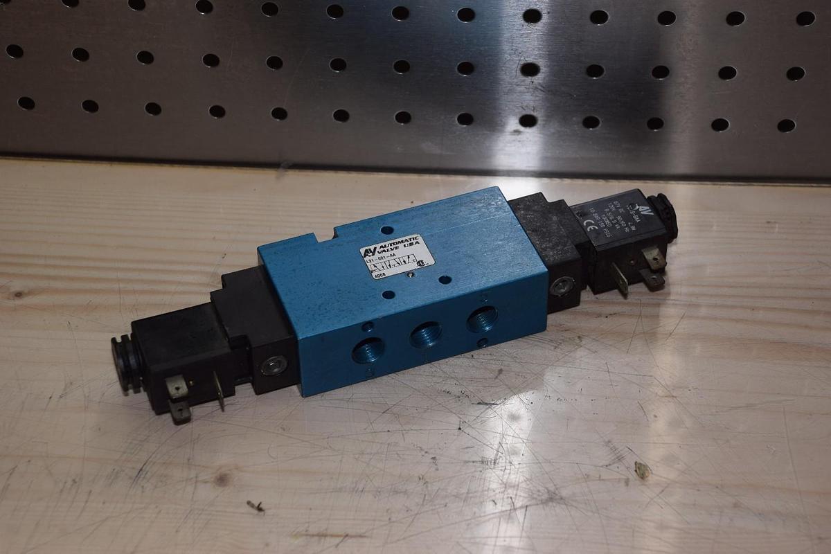 Used AUTOMATIC VALVE L21-021-AA 7019-9AA PNEUMATIC VALVE