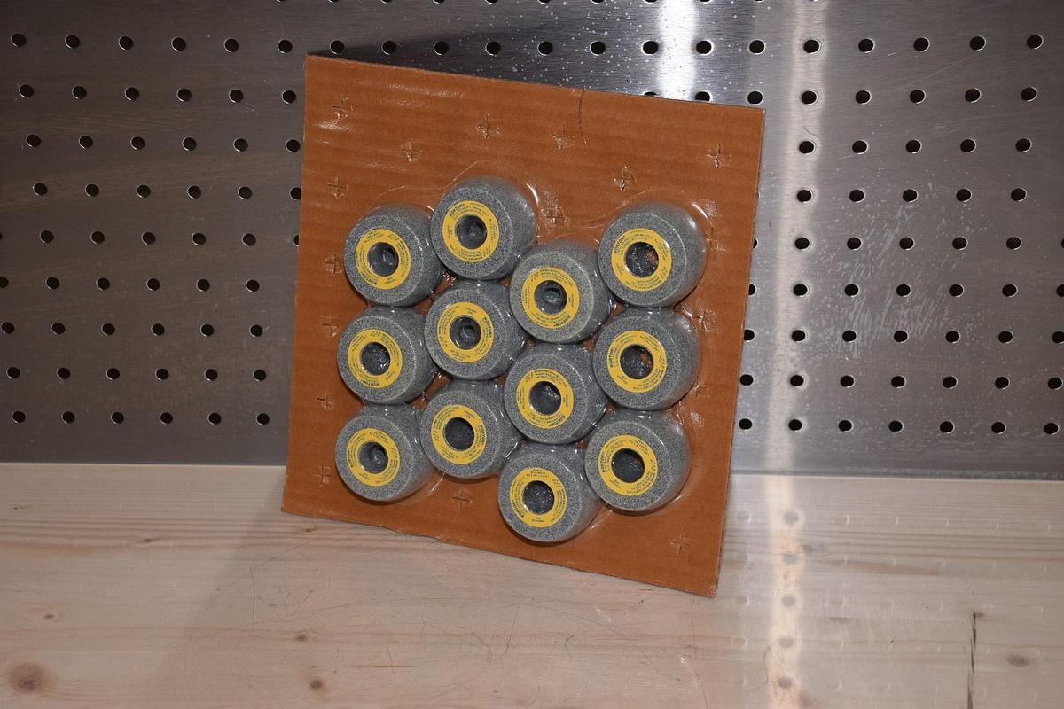 12) NORTON 53A80-KVBE ALUNDUM GRINDING WHEELS 1.900"x1.140"x5/8" NEW