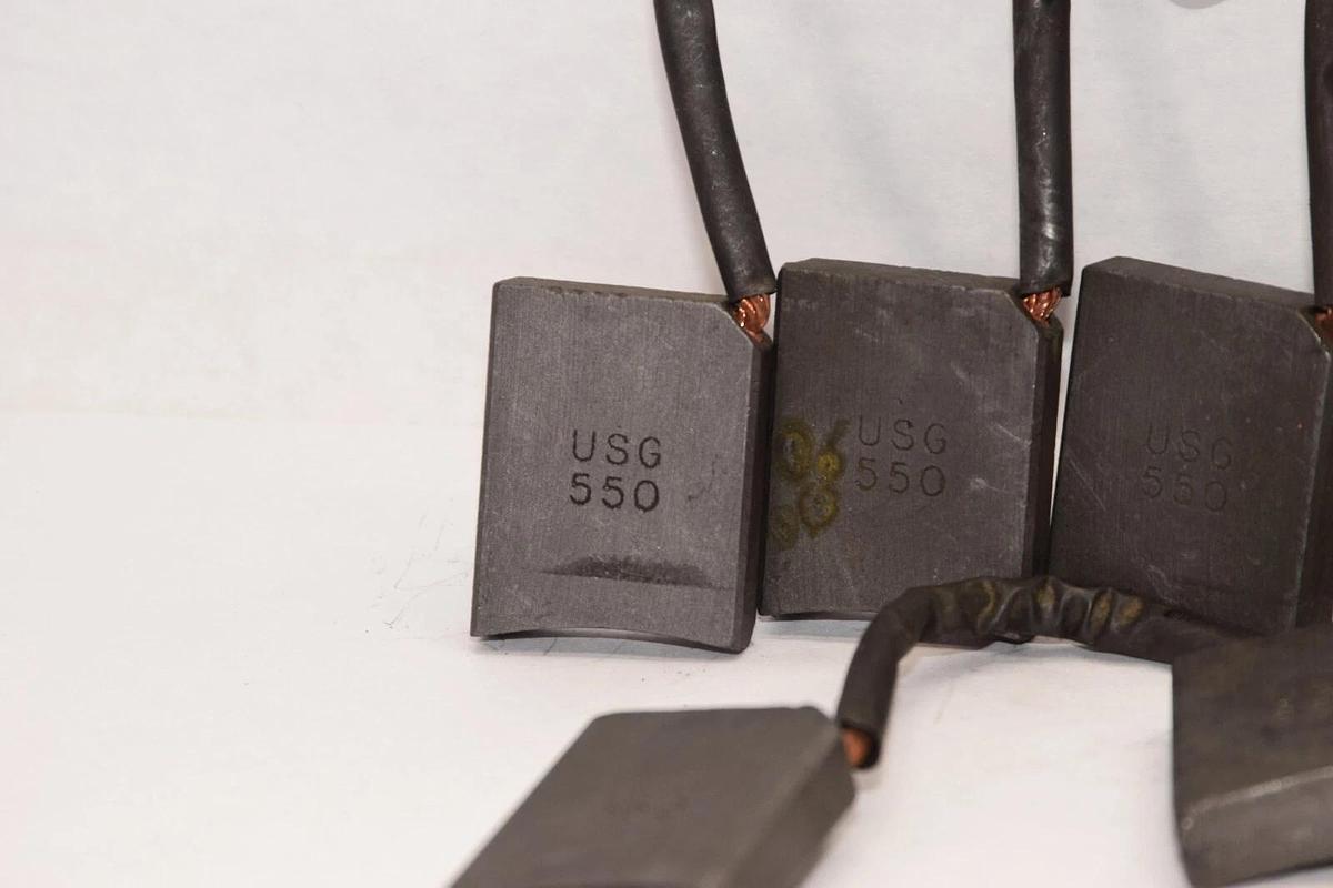 USG Carbon Motor Brush Brushes 550 1-1/4" x 3/8" (NEW - Lot 6)