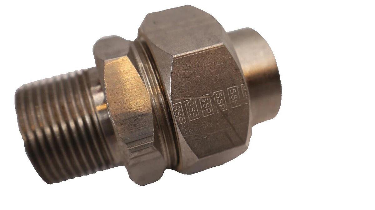 Used (Lot of 2) SSP A16-KSWC IZY 316 S/S Union 1" NPT To Tube Connector Tube to Pipe