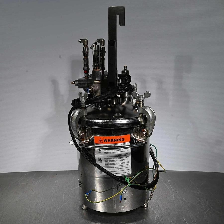 Used Binks 0910-4031 SS 2.8 Gal Steel Pressure Tank w/ Gast air Agitation