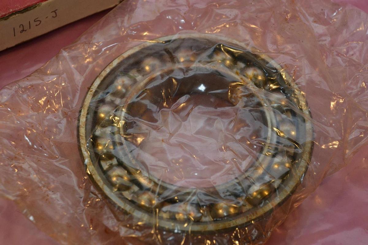 SKF BEARING 1215 - J  1215 J 1215J 1215-J  NEW