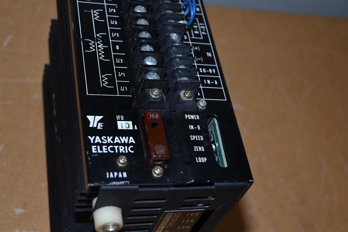 Used Yaskawa Electric Servopack Servo Drive CPCR-FR02AJ CPCRFR02AJ CPCR FR02AJ