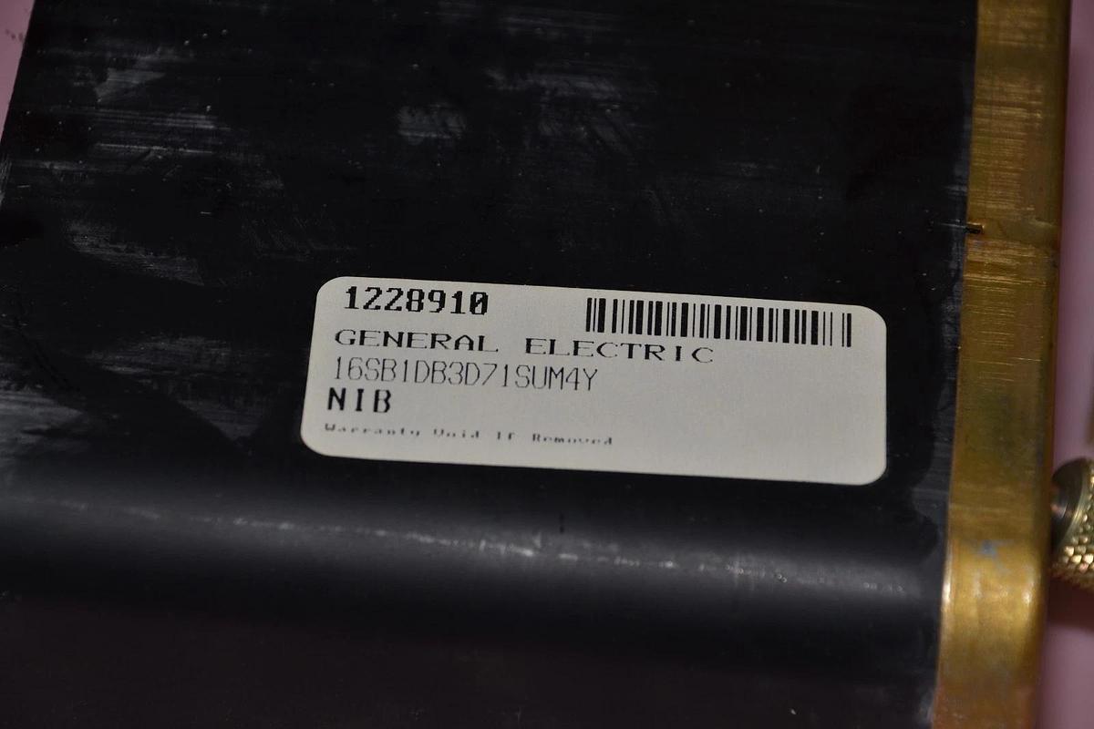 GENERAL ELECTRIC GE 16SB1DB3D71SUM4Y 16SB 1DB3D71SUM4Y 3 POS CONTROL SWITCH NEW
