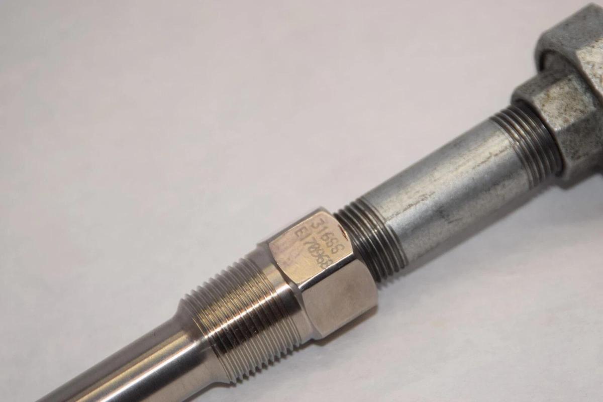 (NEW) SOR IRSW02590 M210035577 316SS 1" NPT Thermowell Temperature Sensor