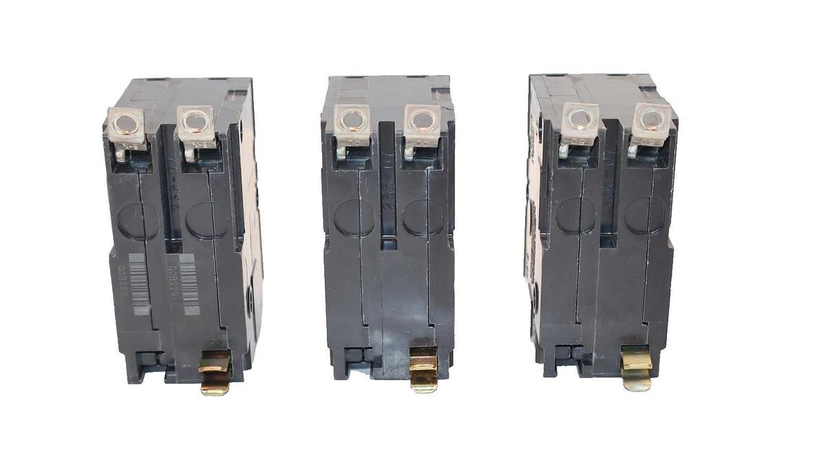 Used Square D Tipo/Q0B 2Pole 20A Amp Circuit Breaker (Lot of 3)