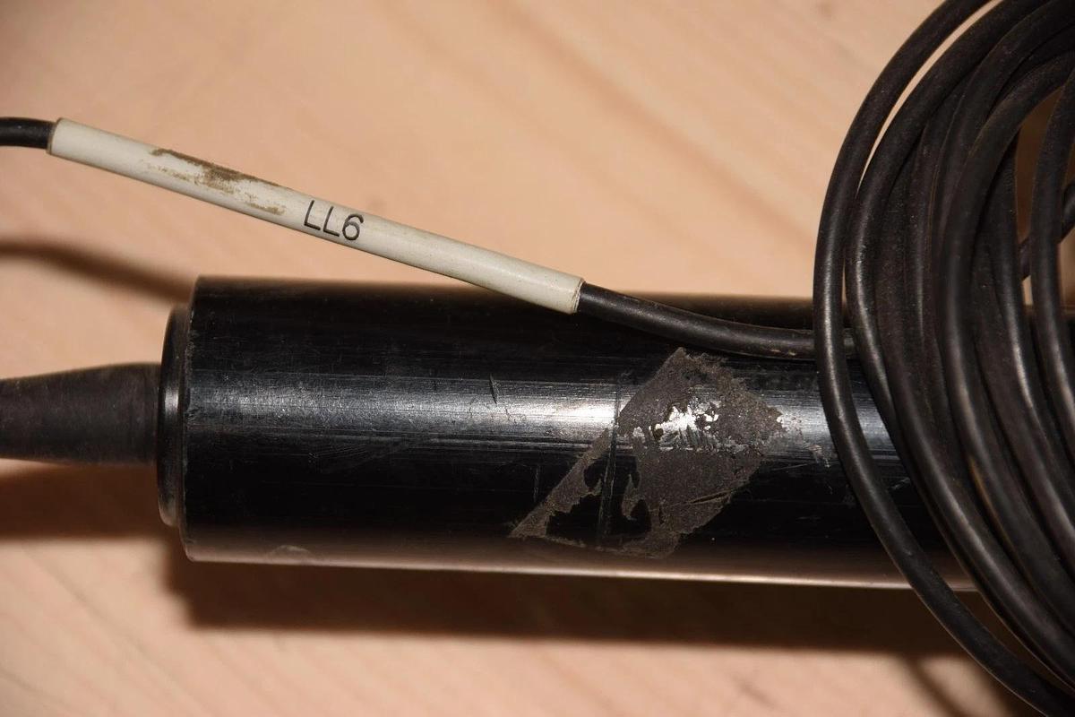 Used Omega Engineering PHE-6351-10 PH ELECTRODE 36IN LENGTH 1 1/16IN DIAMETER 0-13PH