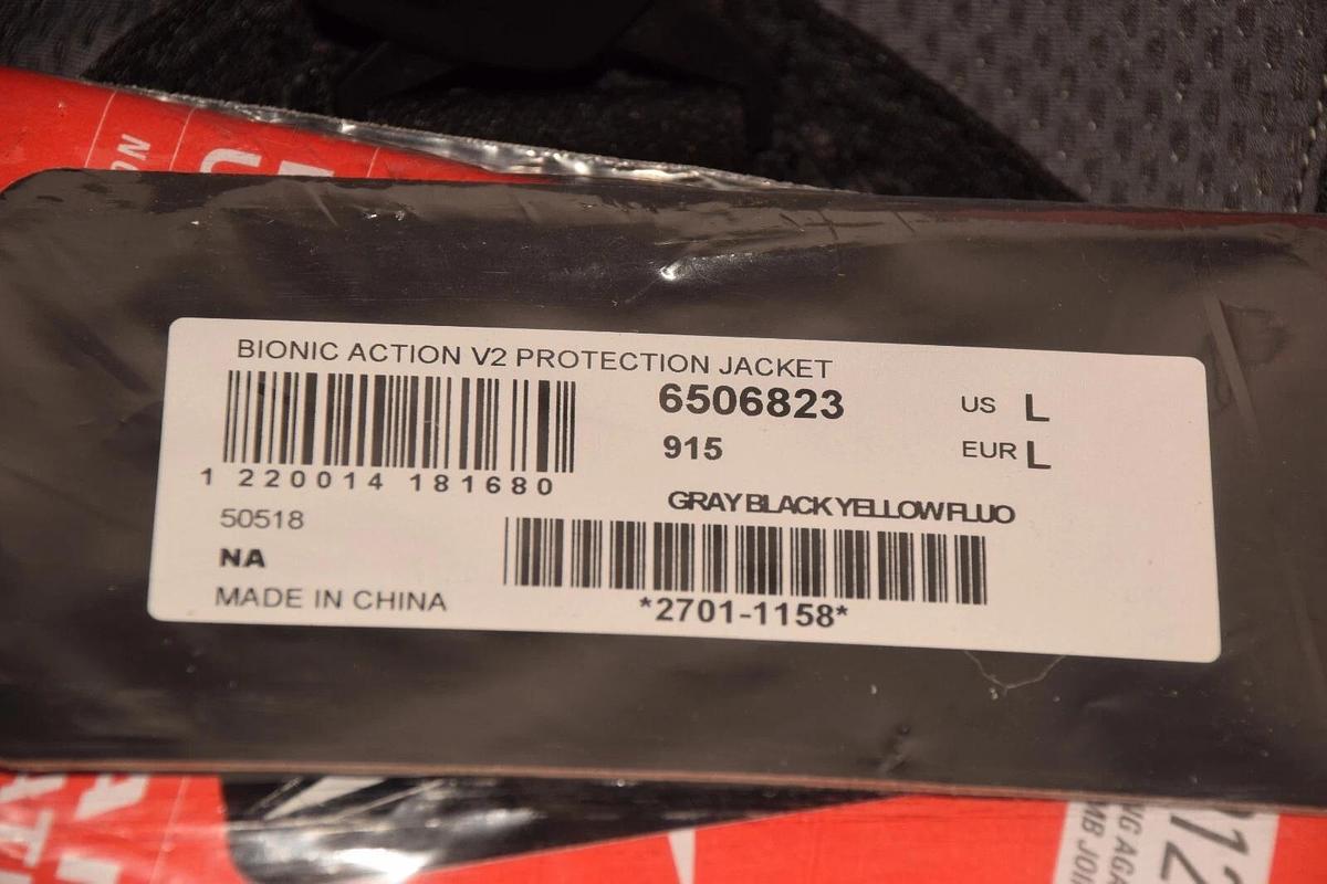 (New) BIONIC 6506823 Action V2 Protection Jacket Gray / Black / Yellow - Large