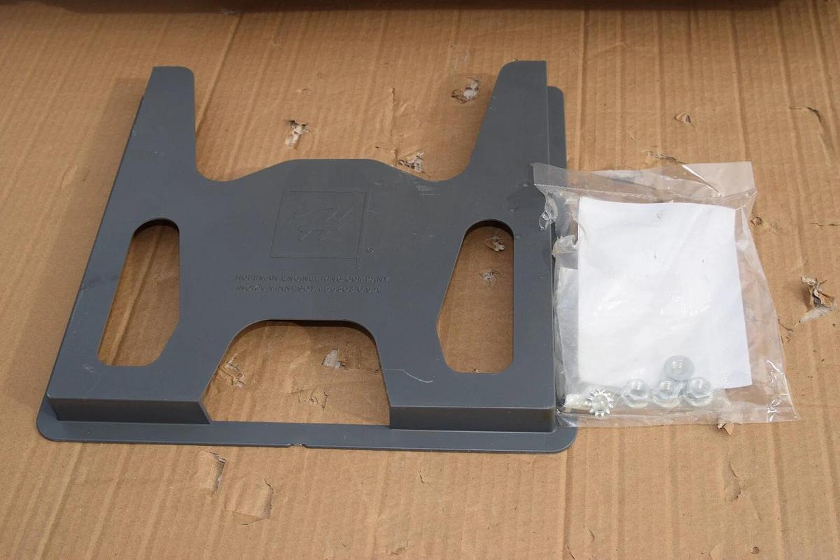 (NEW) HUBBELL / WIEGMANN NP3024 27x21 Panel