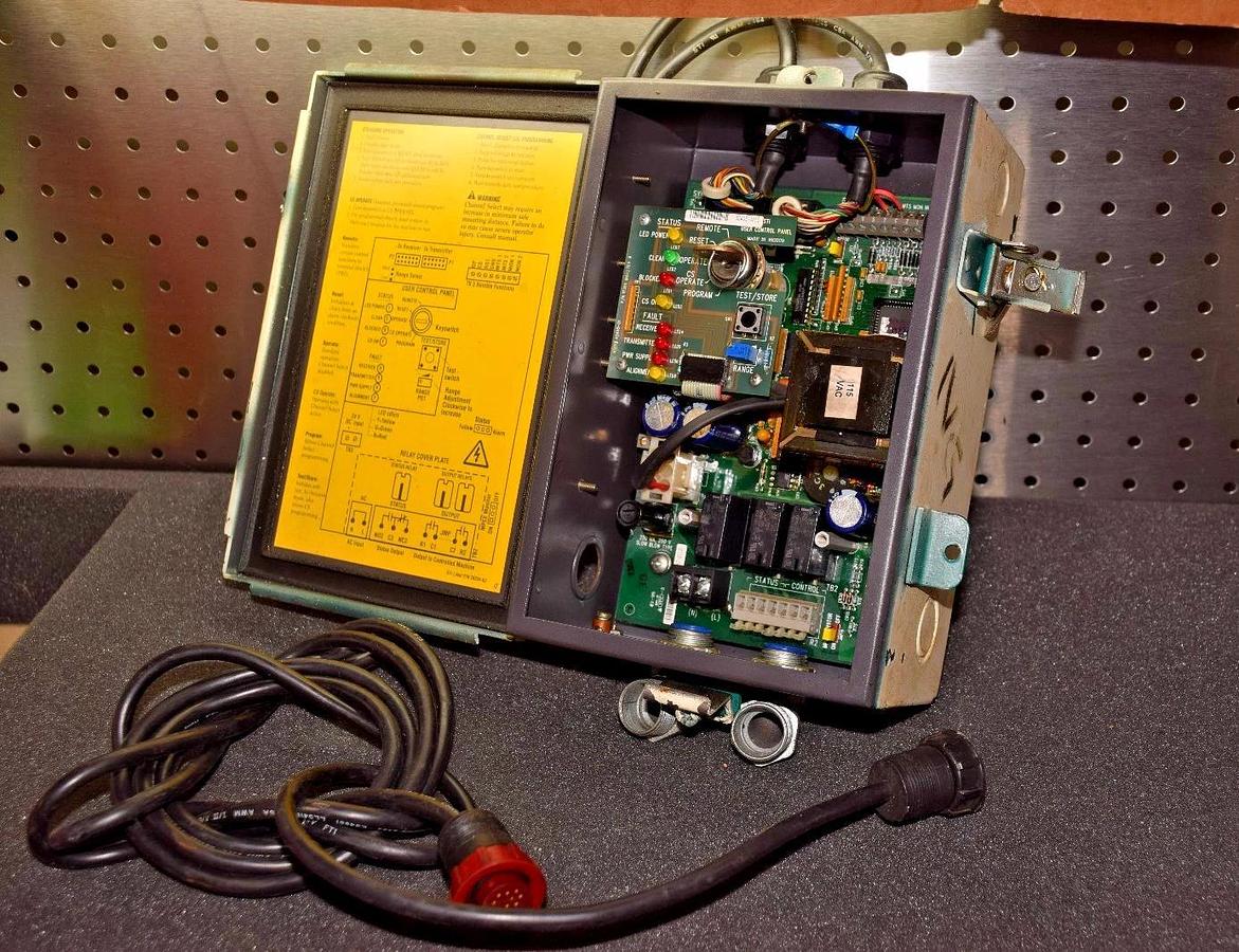 Used STI MiniSafe MS4300B-2 Light Curtain Controller MS4304B-2 43268-0040