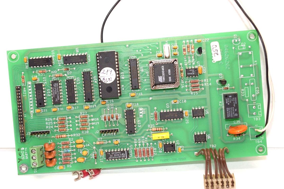 Used 04626202 Rev B PCB Circuit Board Card