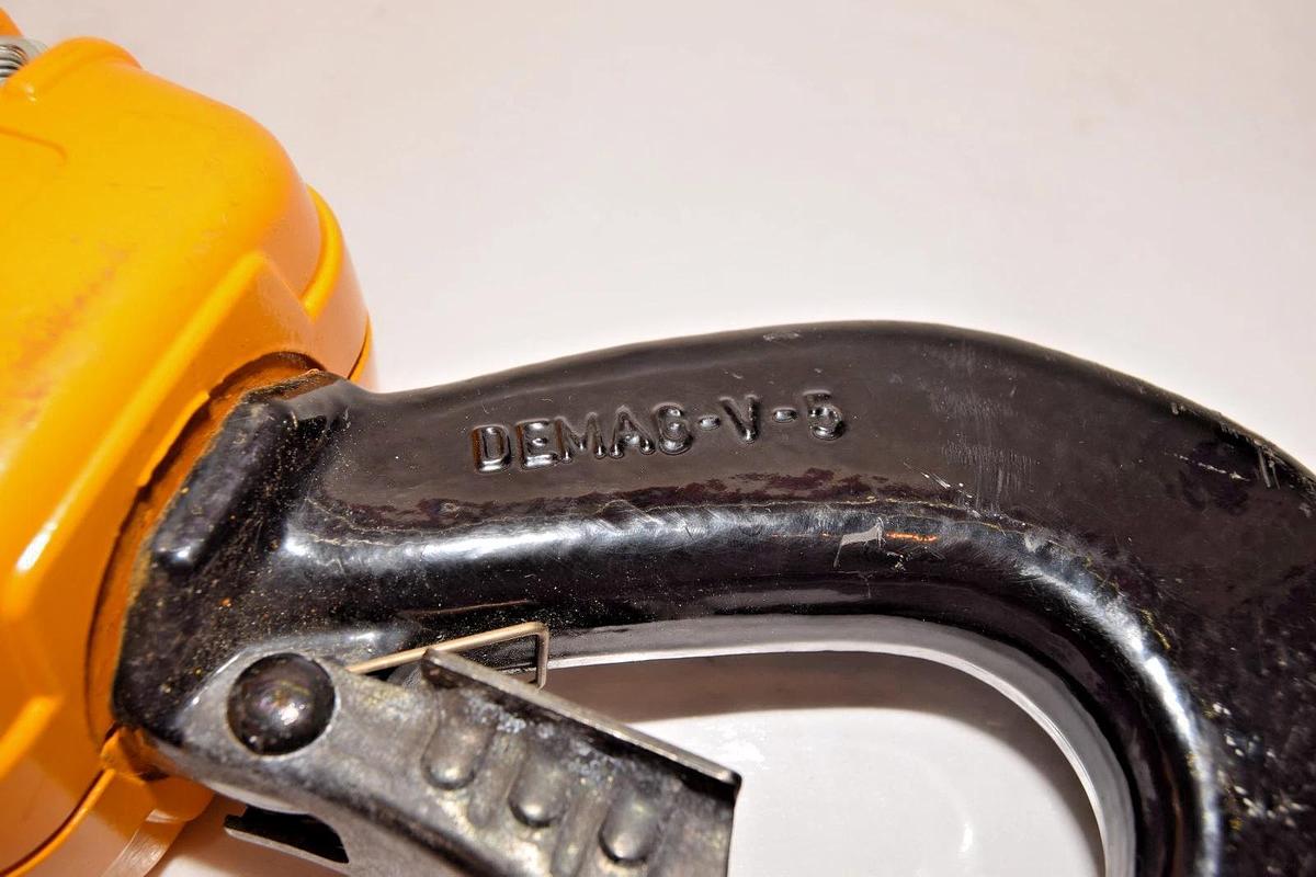 Used Demag-V-5 83786144 PS BB Hoist Lower Hook Load Block Double Chain Swivel Hook