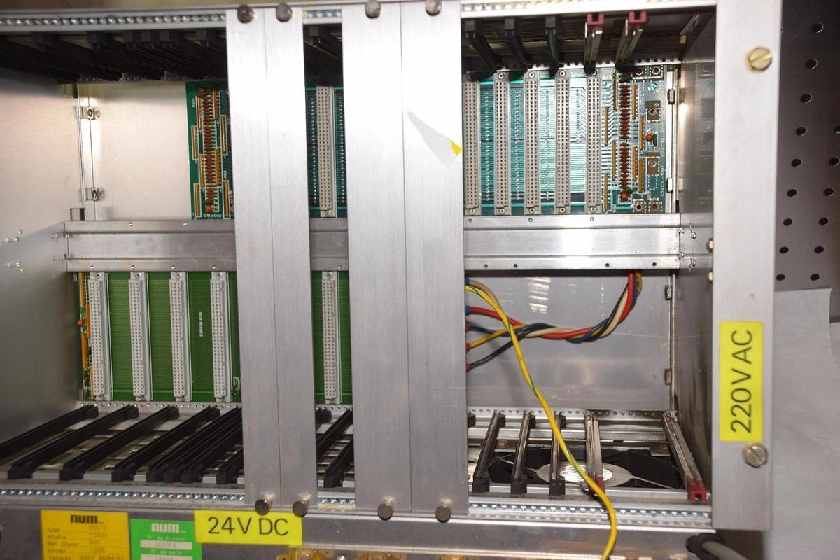 Used NUM Telemecanique 760 F PLC Rack 93650