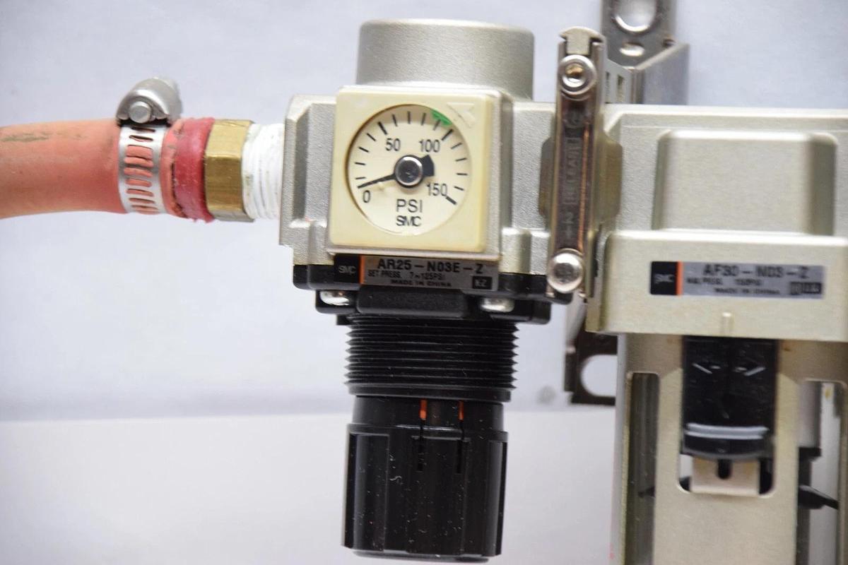 Used SMC AR25-N03E-Z Regulator Assembly AFM30-N03-Z AF30-N03-Z