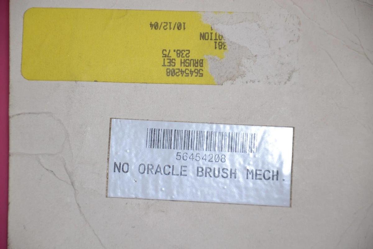 NO NAME NO ORACLE BRUSH SET OF 2 56454208 NEW