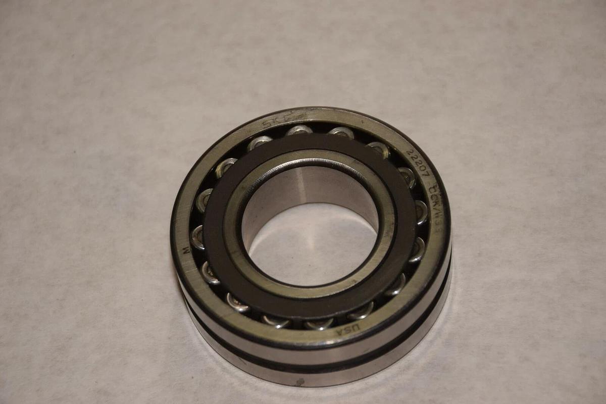 SKF 22207-CCK/W331 22207CCK/W33 SPHERICAL SELF-ALIGNING BALL BEARING NEW