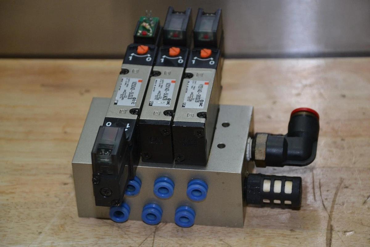 Used SMC VZ5143-5LNZB 24 VDC COIL PNEUMATIC VALVE MANIFOLD ASSY 3 PNEUMATIC VALVES