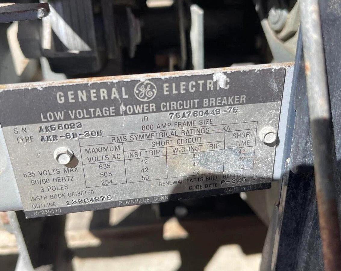 Used General Electric GE Low Voltage Power Circuit Breaker AKR-6D-30H 800A TA9VT20SA1