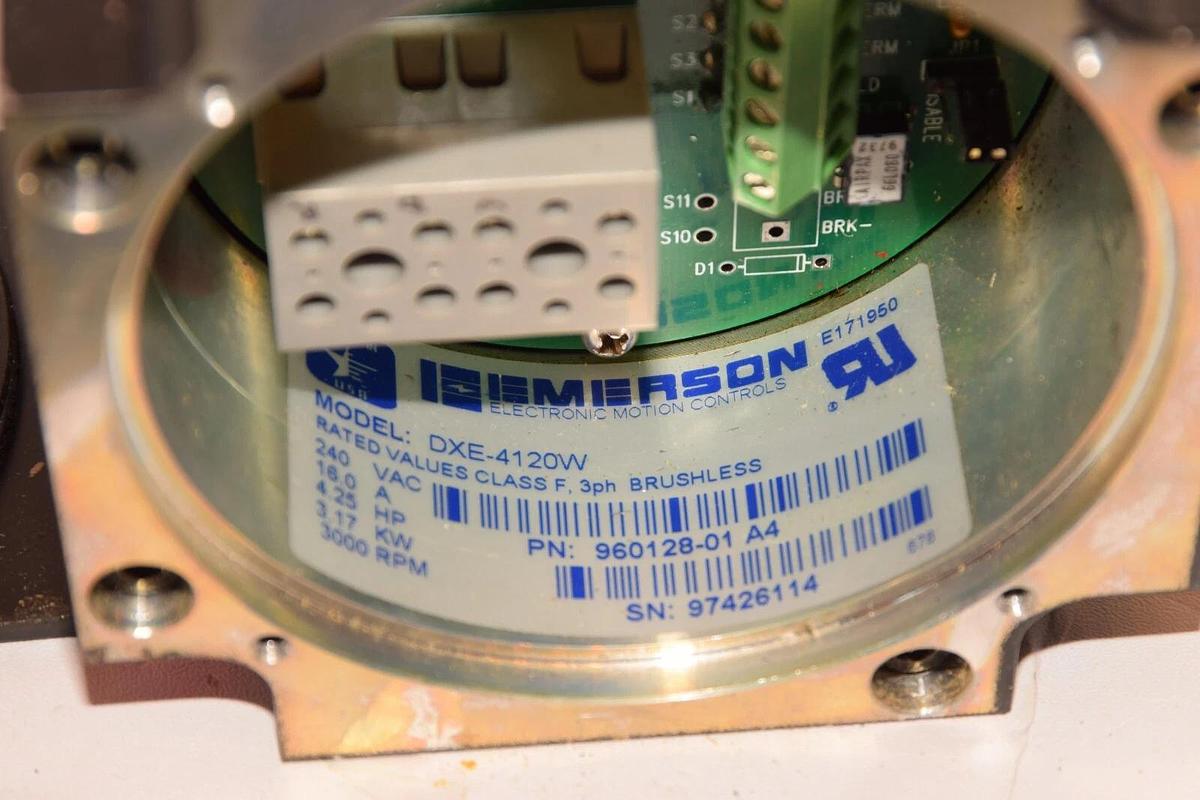 Used Emerson CONTROL TECHNIQUES DXE-4120W Servo Motor, 240V,DXE4120W, 960128-01 A4