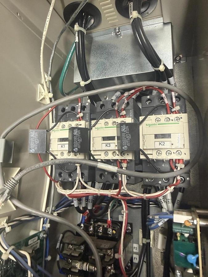 Used Yaskawa AC Drive Z1B1B034PMB Z1000 Bypass Inverter 3ph 480v 34a CIMR-ZU4A0034FAA