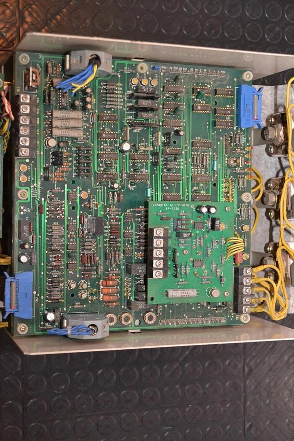 Used FUJI DSR COMPACT SPINDLE DRIVE FSD-11DN/S   FSD-11DN FSD11D FS11DNS