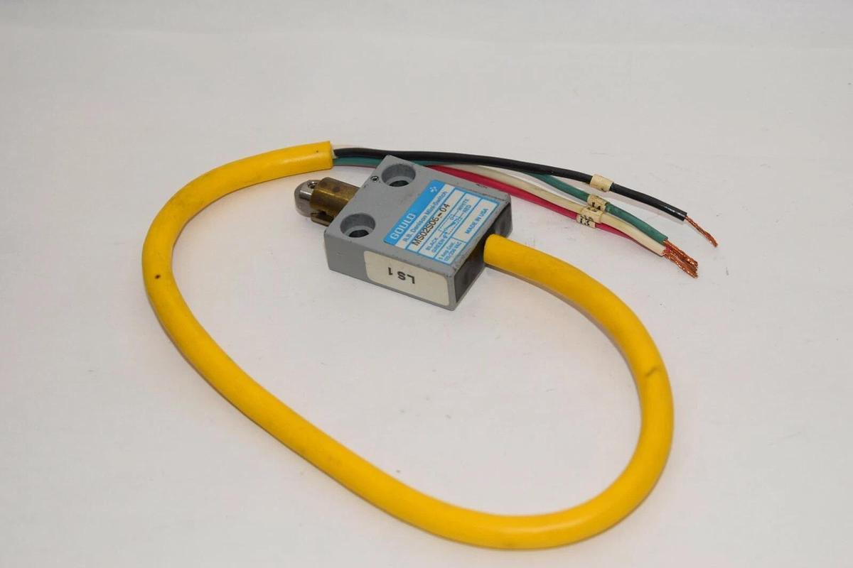 (NEW) GOULD MS02S06-04 5Amp 125/250Vac R.B. Denision Mini-Switch Limit Switch
