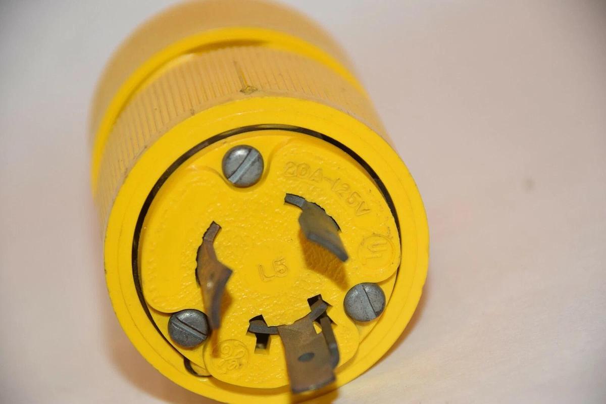 NEW GE GENERAL ELECTRIC L5 20A 125V MALE TWIST-LOCK PLUG