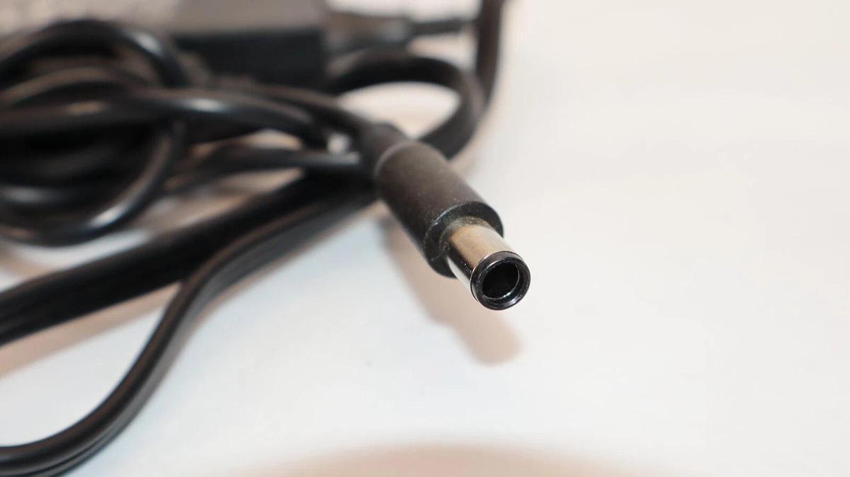 Used DELL LA130PM121 19.5V-6.7A , 130W AC Adapter